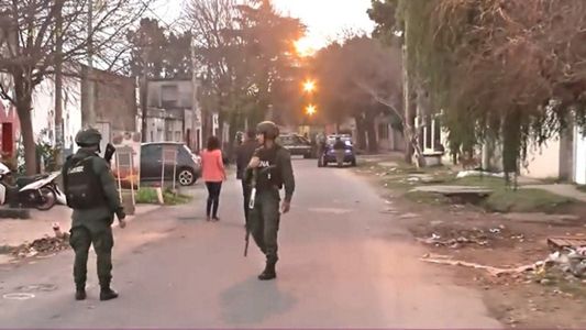 Sigue la violencia narco en Rosario: atacaron a tiros una parroquia donde también funciona un comedor