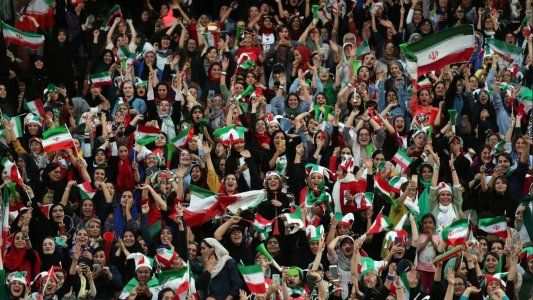 Histórico: Irán goleó como local a Camboya con la presencia de 3500 mujeres en el estadio