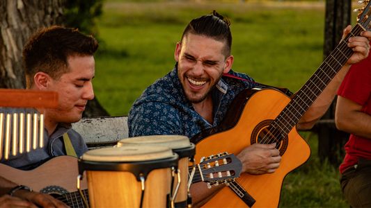 Néstor Ló estrenó el video de Mamama