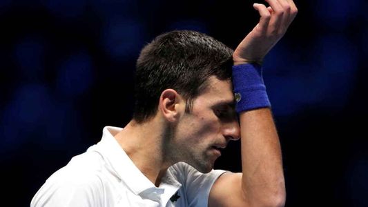 Djokovic fue deportado de Australia y se subió al avión sin barbijo