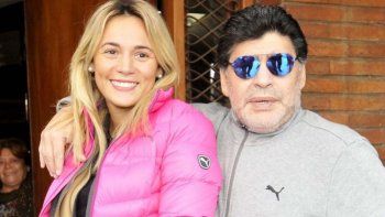 Maradona está bajoneado y quiere reconquistar a Rocío Oliva: Le mandó un mensaje para que vuelva