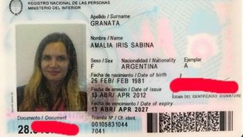 Amalia Granata reveló su nombre completo y edad con una foto del DNI