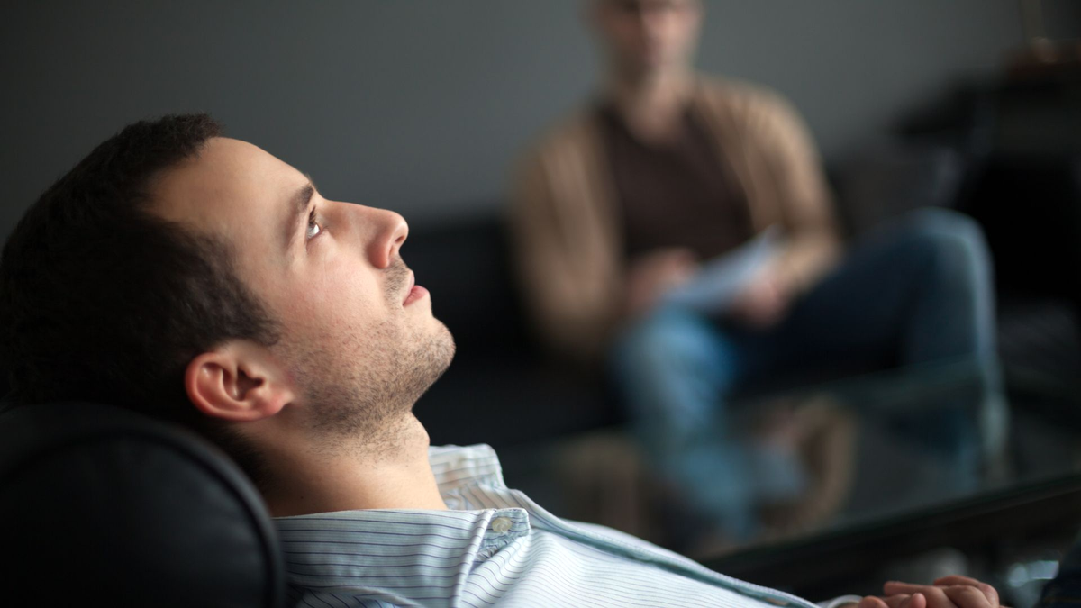 Algunas teorías vinculan los ciclos astrológicos con repeticiones de eventos familiares.