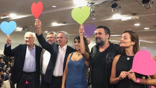 Donda selló su vuelta al kirchnerismo rodeada de Felipe y Alberto Fernández