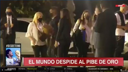 Así llegaban Claudia Villafañe, Dalma y Gianinna a la Casa Rosada