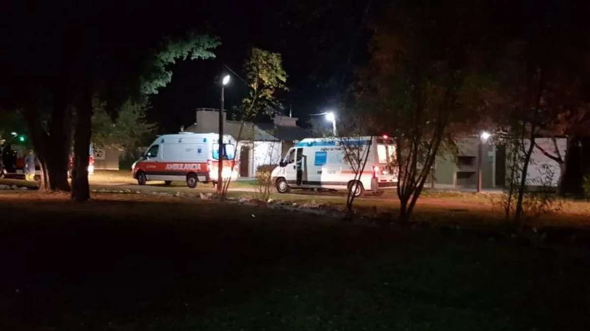 Vecinos apoyan a una familia que dio positivo: Todo va a estar bien, les gritaron