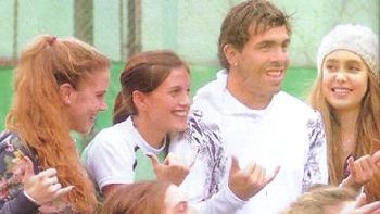 Carlitos Tevez reconciliado con Vanesa Mansilla: Fue el DT del equipo de su esposa
