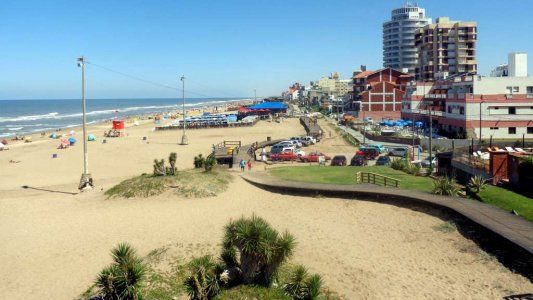 Un empresario murió ahogado tras meterse al mar para rescatar a su hijo en Villa Gesell