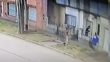 El momento de la entradera que fue a cubrir el equipo de A24 que tuvo que irse por la inseguridad. El momento de la entradera que fue a cubrir el equipo de A24 que tuvo que irse por la inseguridad.