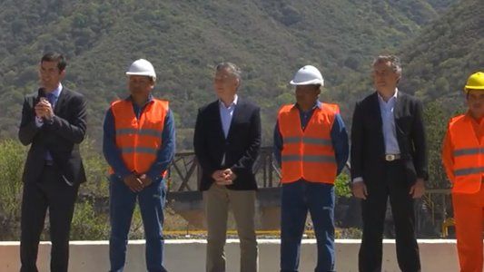 Entre cordialidad y halagos, Macri se mostró con Urtubey antes de la discusión del Presupuesto