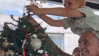 La felicidad de Mirko, el hijo de Marley, al recibir el primer regalo para Milenka con yapa incluida