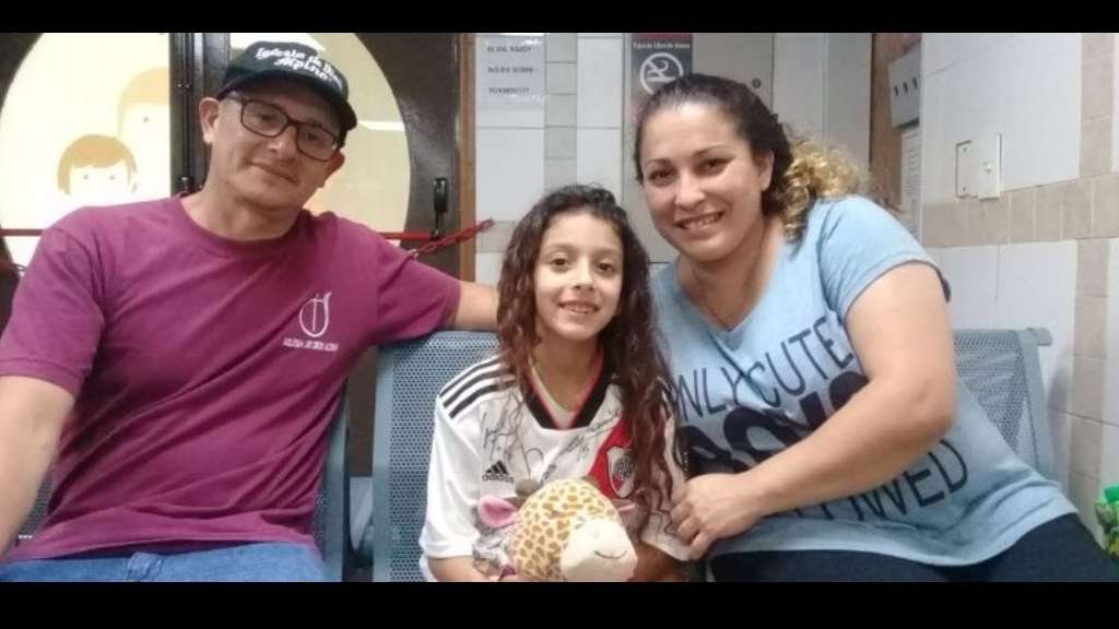 Dieron de alta a Morena, la nena que recibió 11 puñaladas durante un robo