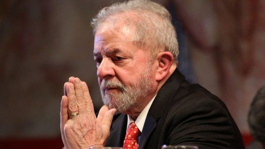 Cambio de época: Alberto milita por Lula libre y viajaría para entrevistarse con López Obrador