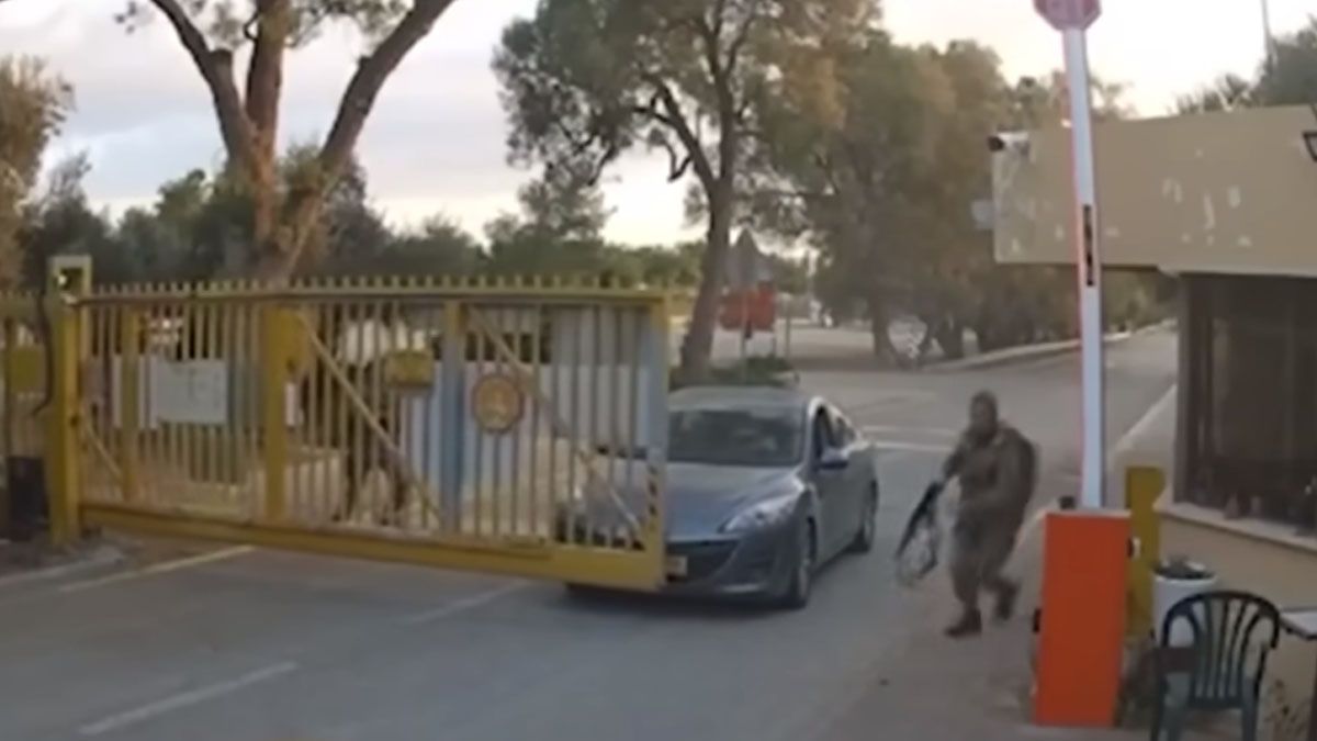 Terroristas de Hamas, en el avance de un puesto de seguridad en Israel (Foto: captura de video).