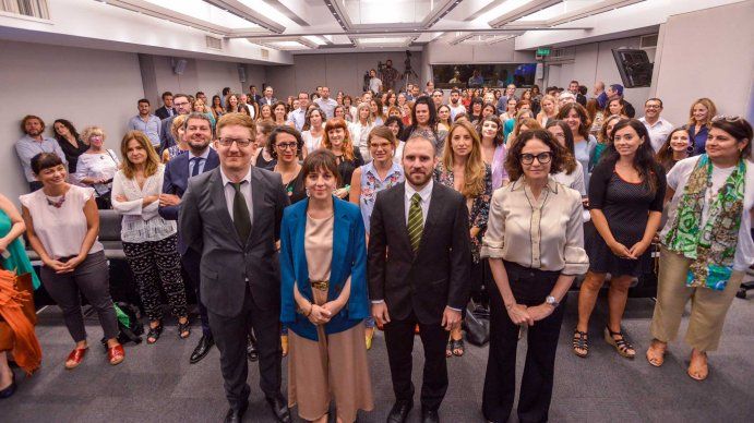El Gobierno se ilusiona con que la crisis global por el coronavirus ayude a cerrar la negociación de la deuda con bonistas