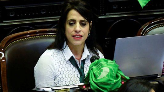 Victoria Donda impulsa el proyecto de creación del Ministerio de la Mujer