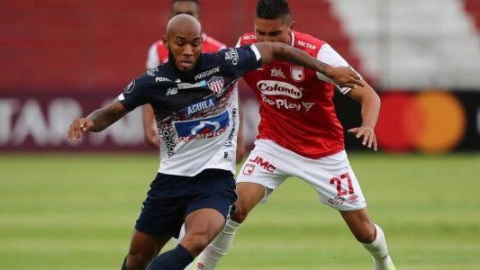 River, a octavos de milagro: los goles insólitos que erró Junior contra Santa Fe