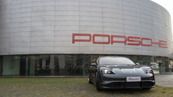 El Porsche Taycan es presentado en Argentina