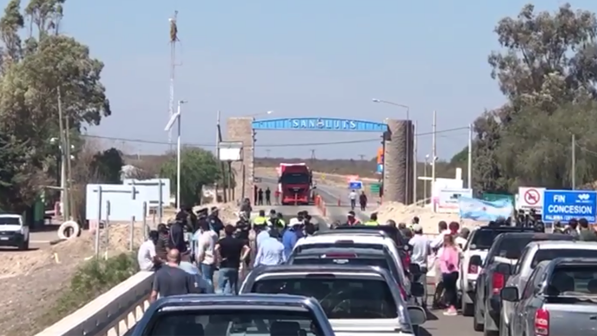 Siguen las restricciones para ingresar a San Luis: productores preparan cortes por tiempo indeterminado