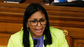 Delcy Rodríguez propuso reformar la ley de hidrocarburos en Venezuela para atraer inversiones