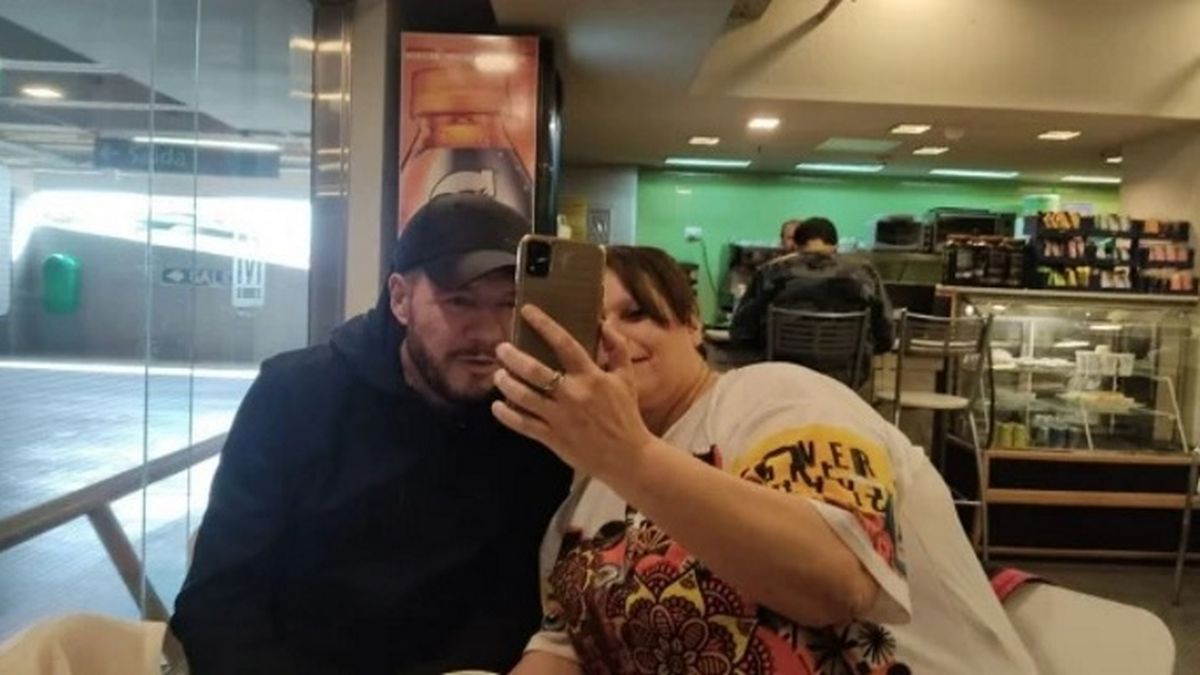 Marcelo Tinelli invitó a desayunar a Gabriela Villar, una fan con que comenzó charlar vía redes durante la pandemia y soñaba conocerlo personalmente. 