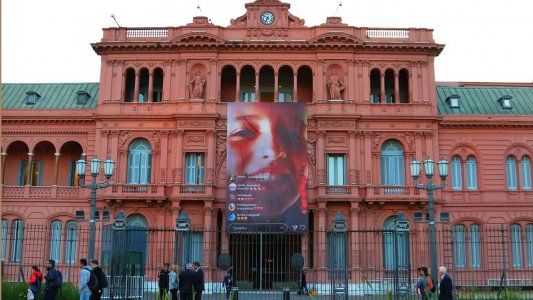 Con una nueva gigantografía, la Casa Rosada homenajeó a Justina Lo Cane y a a todos los donantes de órganos