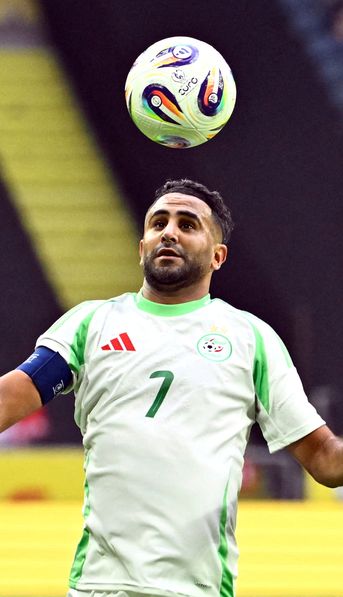 El inesperado cambio en el ataque de Argelia: Mahrez arranca desde el banco