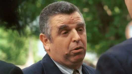 Ordenan la indagatoria de Firmenich por el atentado de Montoneros en el comedor de la Policía Federal