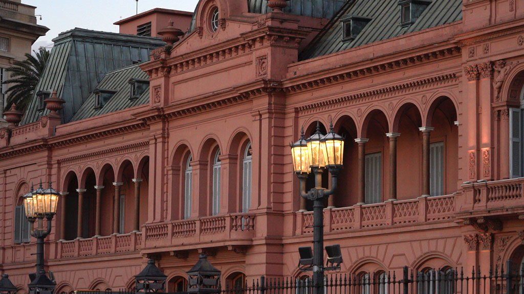 En medio de la polémica, Alberto extiende las extraordinarias para tratar un proyecto contra las jubilaciones de privilegio