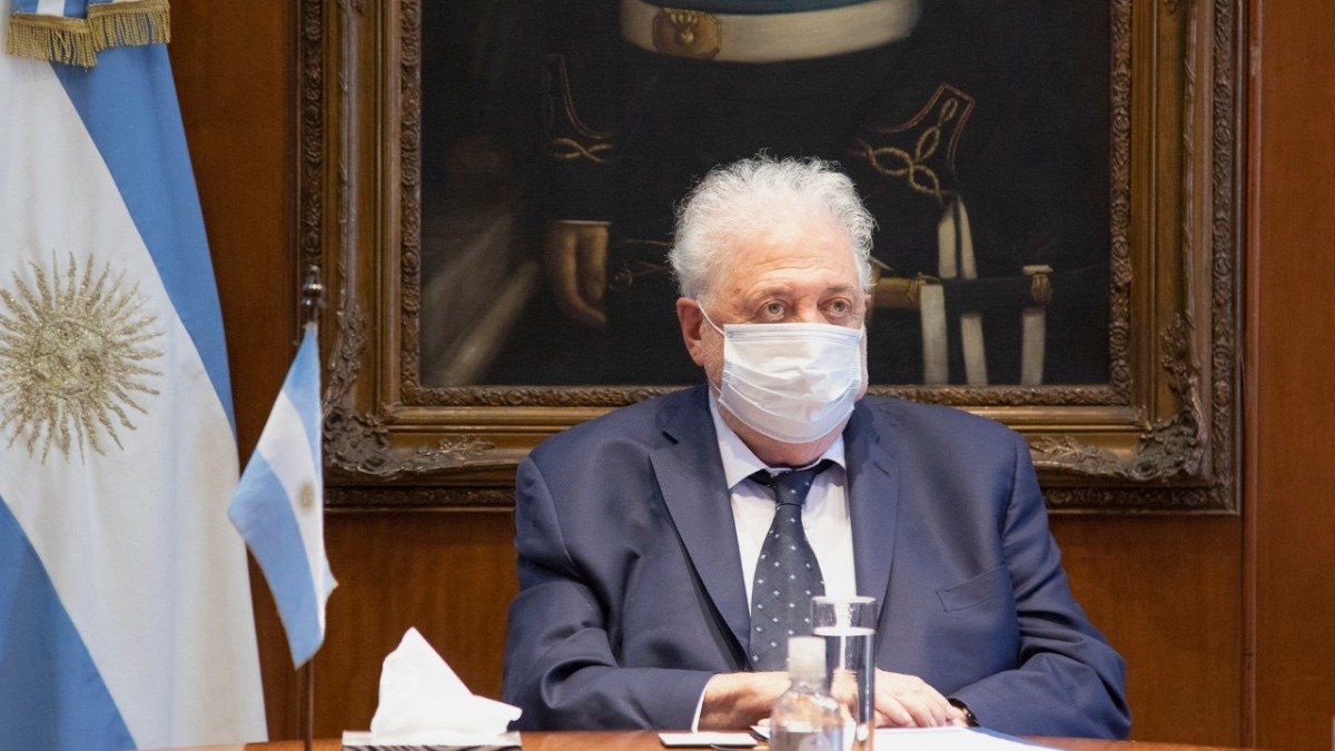 El ex ministro de Salud, Ginés González García. Tuvo que renunciar tras revelarse los casos de personas privilegiadas que pasaron por el supuesto vacunatorio VIP montado en la cartera sanitaria y en el Hospital Posadas.