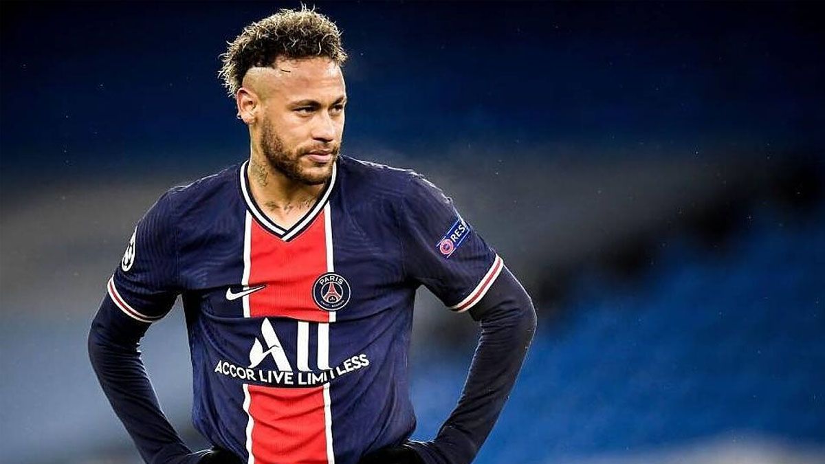 Neymar irá a juicio y podría perderse el Mundial.