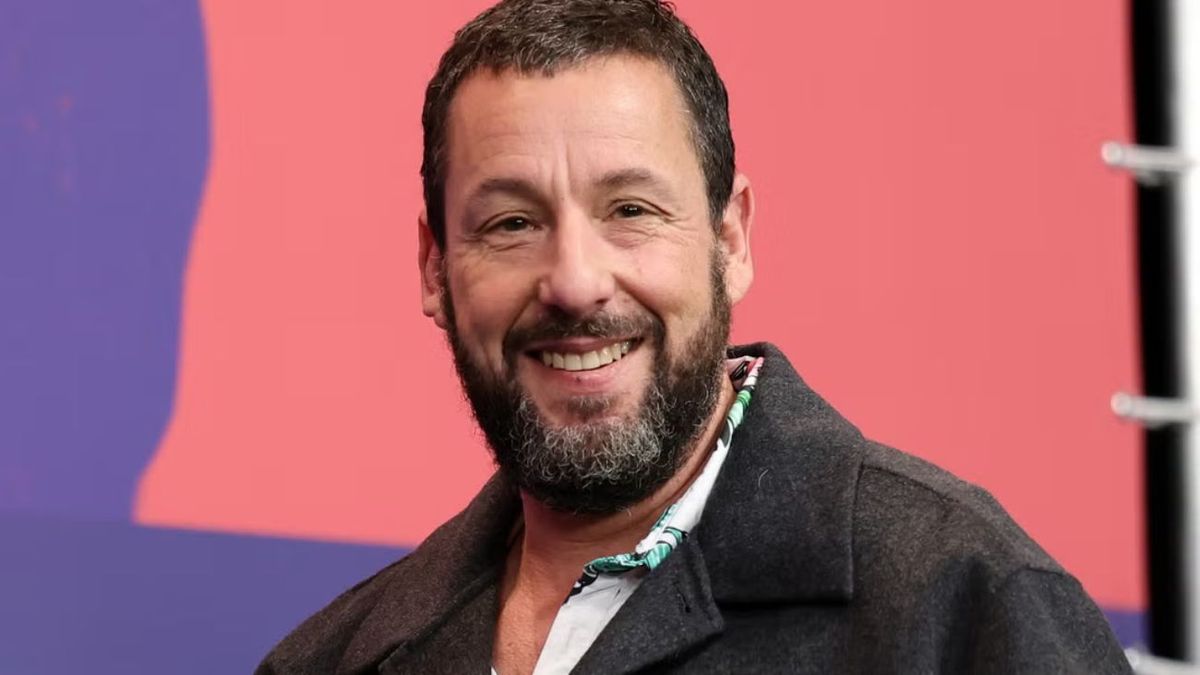 Adam Sandler se luce en Netflix con la comedia que ya es tendencia entre las películas más populares.