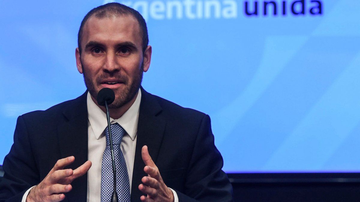 Expectativa por la conferencia de Guzmán para explicar los puntos del proyecto de ley de emergencia económica