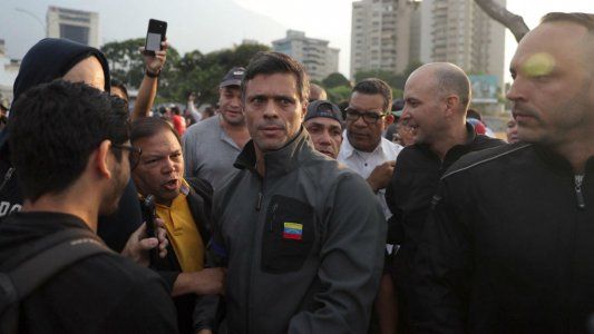 Venezuela: Leopoldo López habló desde la embajada de España y aseguró que van a venir más movimientos del sector militar