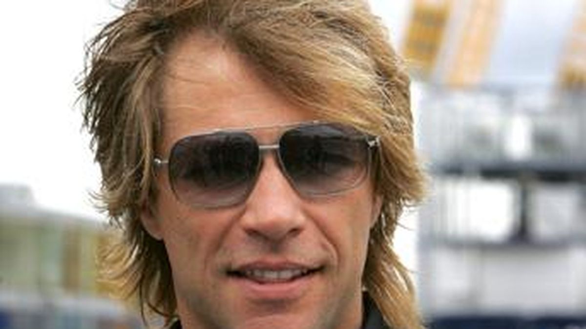 Jon bon Jovi. Jon bon Jovi в молодости. Джон Бон Джови стрижка маллет. Jon bon Jovi Dorothea Hurley.