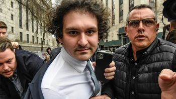 Sin escalas. De gurú a una caída estrepitosa que lo mandó a la cárcel. (Foto: Gentileza Forbes)