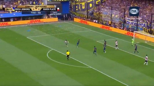 Rossi frenó la locura del Pity Martínez con una atajada brillante