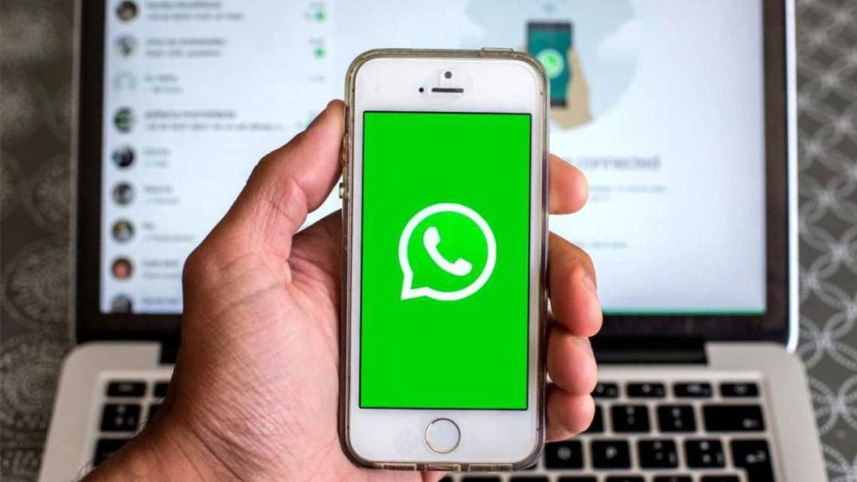 Cómo activar el modo blindado de WhatsApp y por qué es esencial activarlo para proteger tus chats.