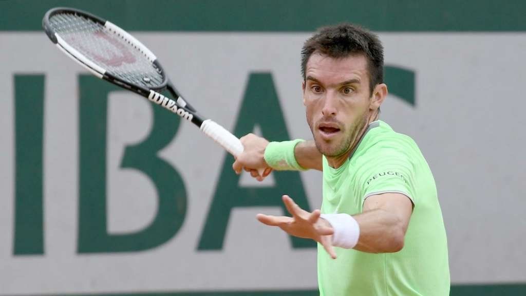 SUSPENDIDO / Mayer quedó 2 set a 1 contra Schwartzman en Roland Garros