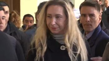 Karina Milei votó en las elecciones de la Provincia e intercambió unas pocas palabras con los medios: qué dijo