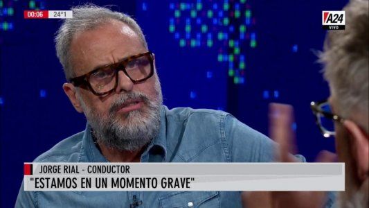 Rial: A Macri siempre le interesó el fútbol y las minas, no tiene vocación por esto