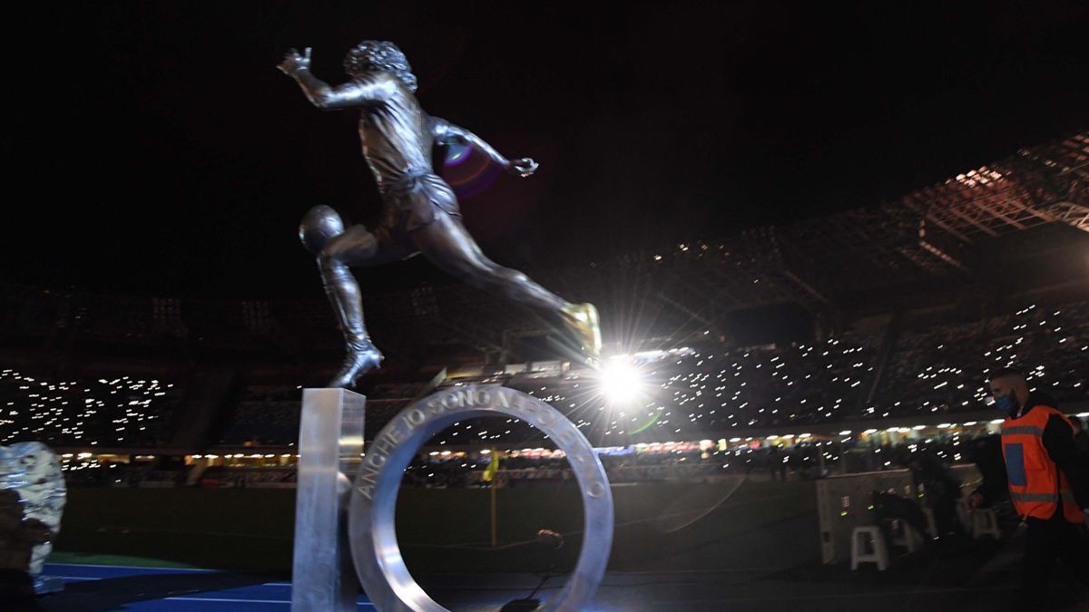 La estatua que Nápoli le dedió a Diego Maradona.