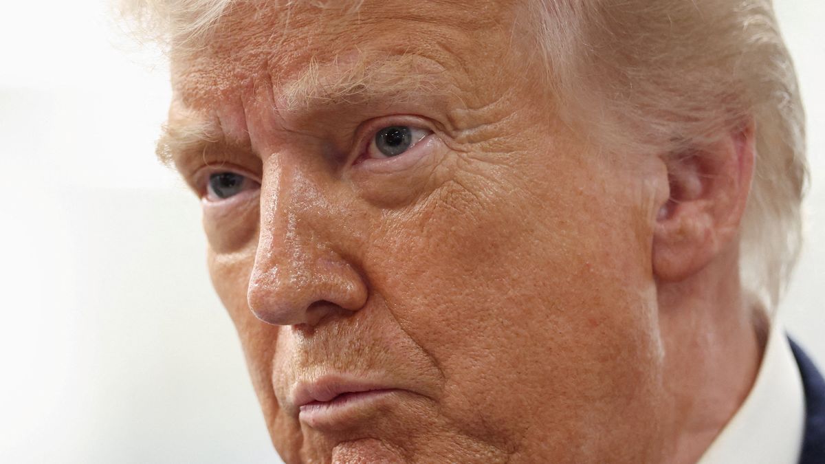 &ldquo;No queremos irnos antes de tiempo, &iquest;verdad? Tenemos que terminar el trabajo, &iquest;no?", plante&oacute; Trump pese a asegurar tener la guerra ganada. (Foto: Reuters).