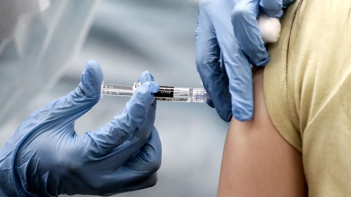 Kreplak destacó la implementación del pase sanitario para el avance en la vacunación.