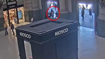 Retiro: un hombre le robó un celular a una mujer en la parada del colectivo y casi fue linchado por pasajeros