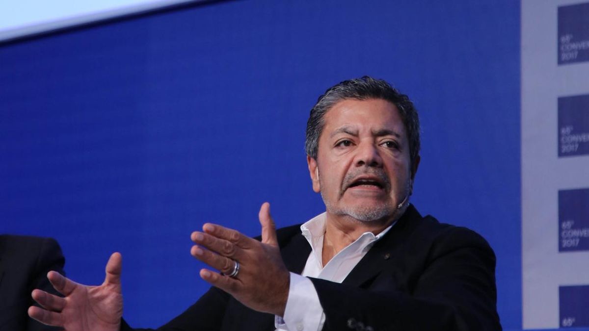Gerardo Martínez es el secretario general de la UOCRA; su gremio reclama contra las empresas que manejan los puertos. 