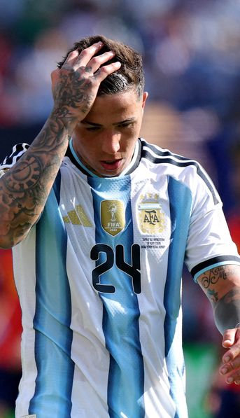 El llamativo gesto de Enzo Fernández con los hinchas tras ser expulsado en la final del Mundial