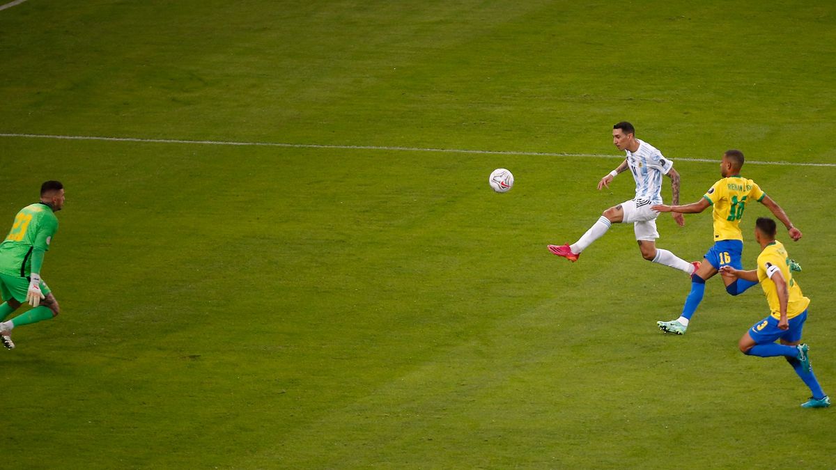 El gol de Di María a Brasil