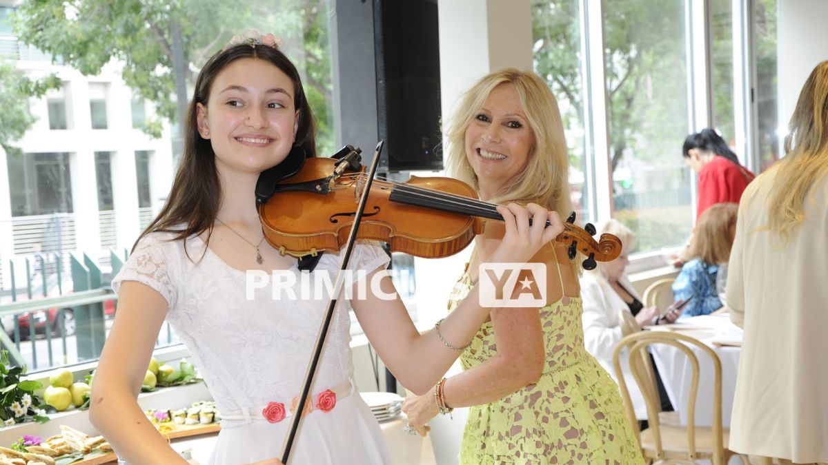 cumpleaños de Ana Rosenfeld con Marina Calabró