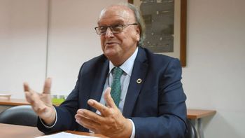 De Mendiguren afirmó que la balanza comercial volverá al superávit: ¿cuánto se espera exportar?